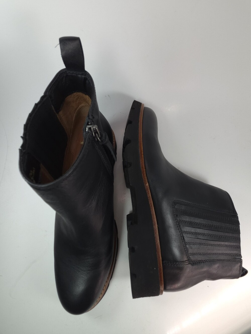 Söfft Paige Black Waterproof Leather Chelsea Boot w/ Lug Sole Sz 8.5 - Picture 14 of 16